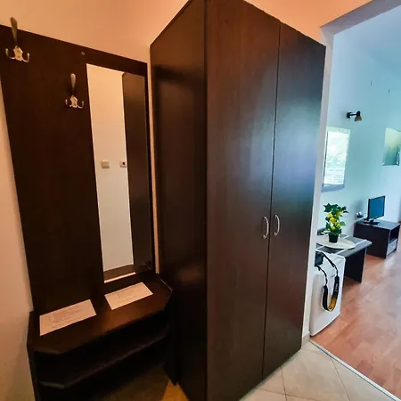 Διαμέρισμα Nev Getaway For 2 Μπουργκάς